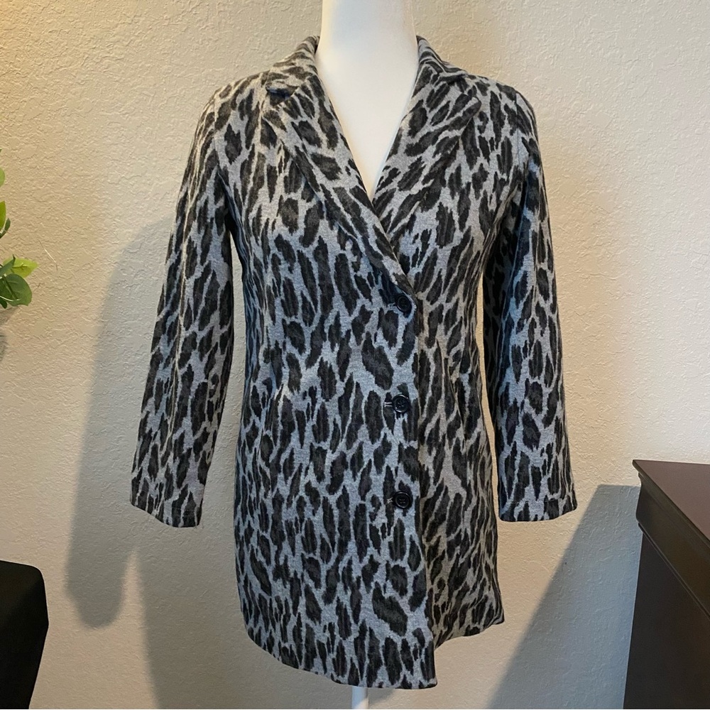 Girls Leopard Print Button-Up Coat size Large long sleeve
